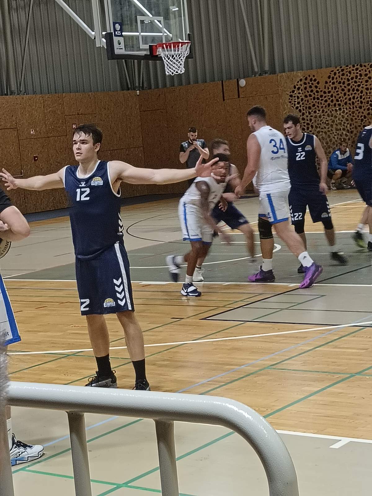 Elektra pogumno v tekmo s prvoligašem